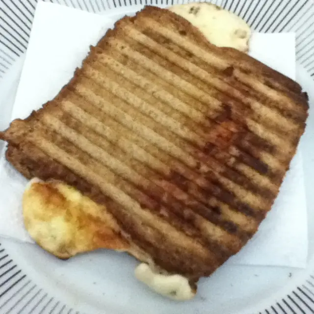 Spicy Cheese Sandwich