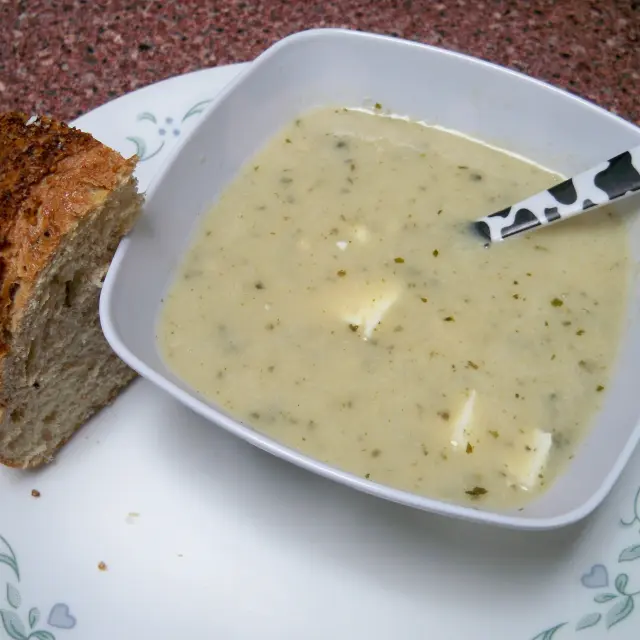 Asparagus Soup with Vegetables and Chicken
