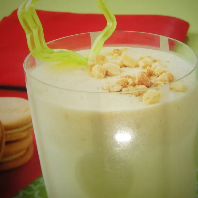 Vanilla and Cookie Milkshake