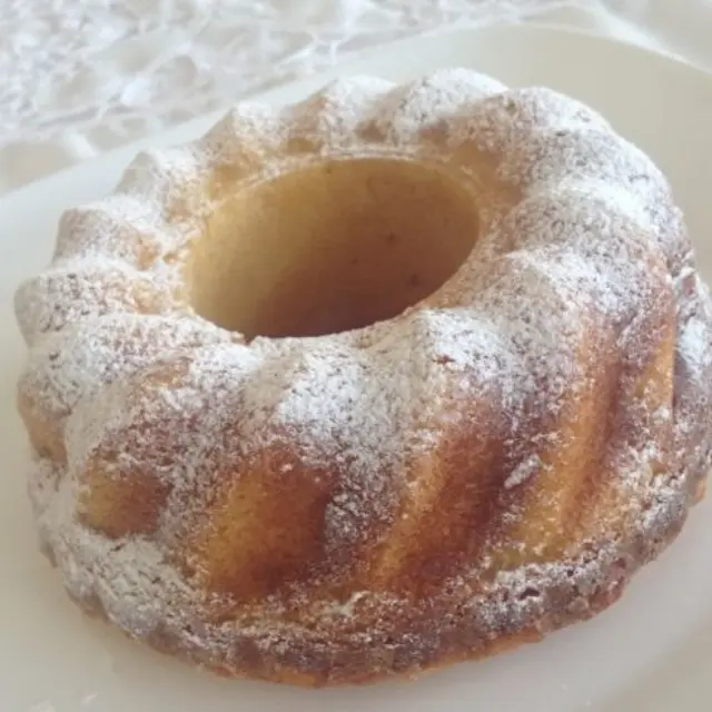 Bolo de Milho com Queijo Panela