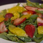 Salada de Espinafre Baby e Morangos