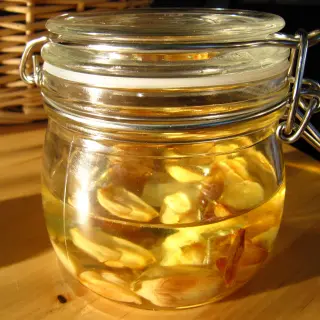 Azeite de Oliva Aromatizado com Alho