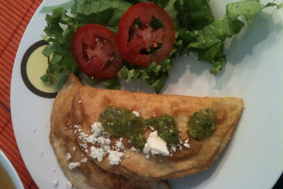 Quesadillas De Tinga De Pollo