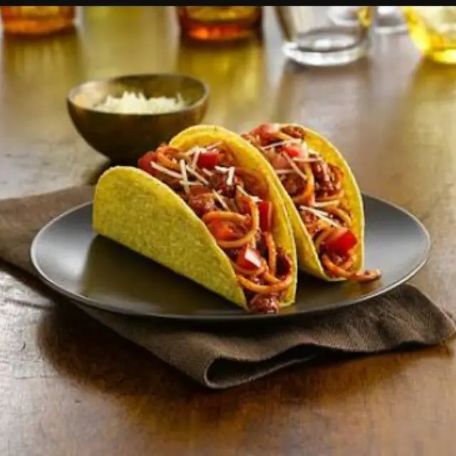 Spaghetti Tacos