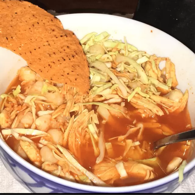 Pozole Rojo con Pollo