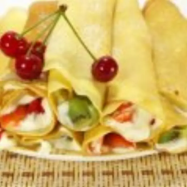 Crepes with Pudding and Fruits