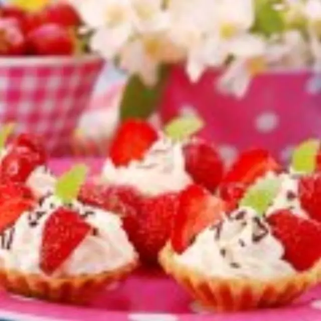 Tartelletas de Morango e Queijo Crema