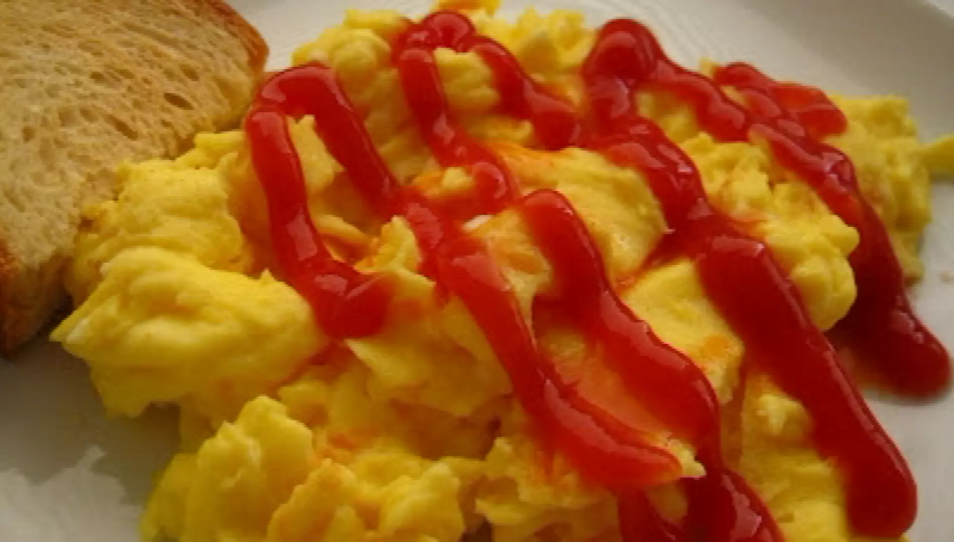 Scrambled Eggs With Catsup