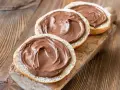 Bagel with Nutella and Strawberry