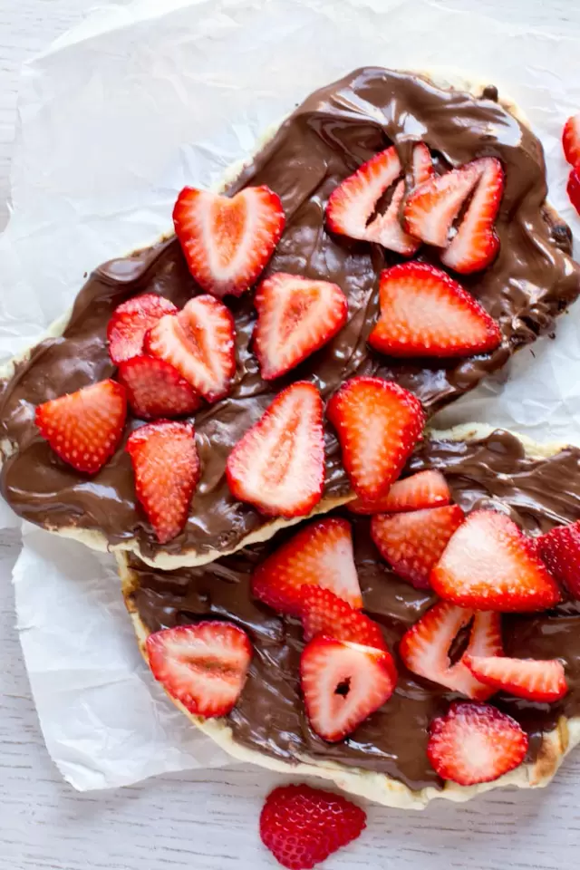 Pizza de Chocolate con Fresas