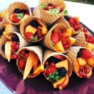 Casquinhas com Coquetel de Frutas