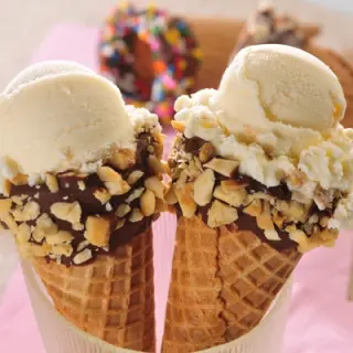 Wafers Cobertos com Chocolate e Amendoim