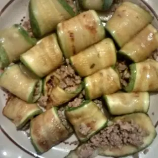 Stuffed Zucchini with Ground Beef