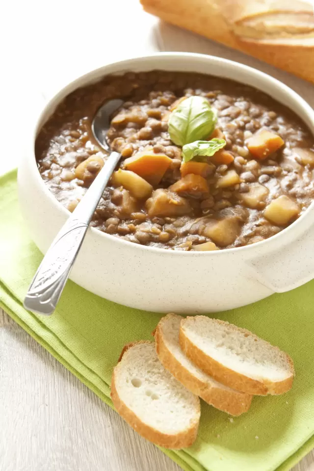 Sopa de Lentejas con Tocino