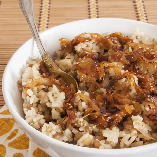 Arroz com Cebola Caramelizada
