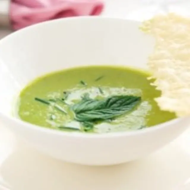 Sopa de Abobrinhas com Coentro