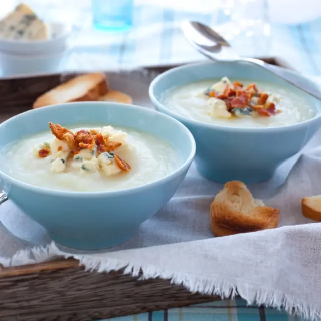 Cauliflower Soup with Gorgonzola Cheese