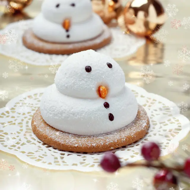 Snowman Meringue Cookies