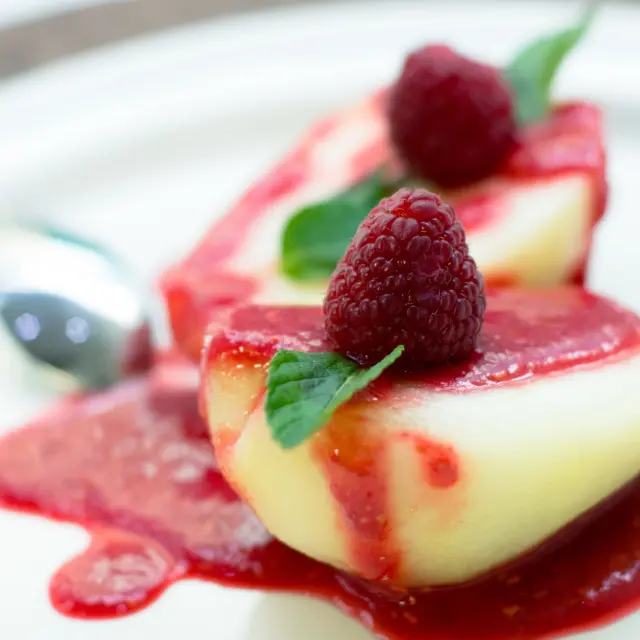 Red Wine Pears with Raspberries
