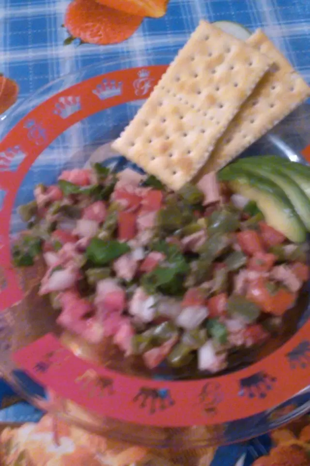 Ensalada de Nopal con Atún