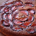 Bolo de Ameixa e Maçã