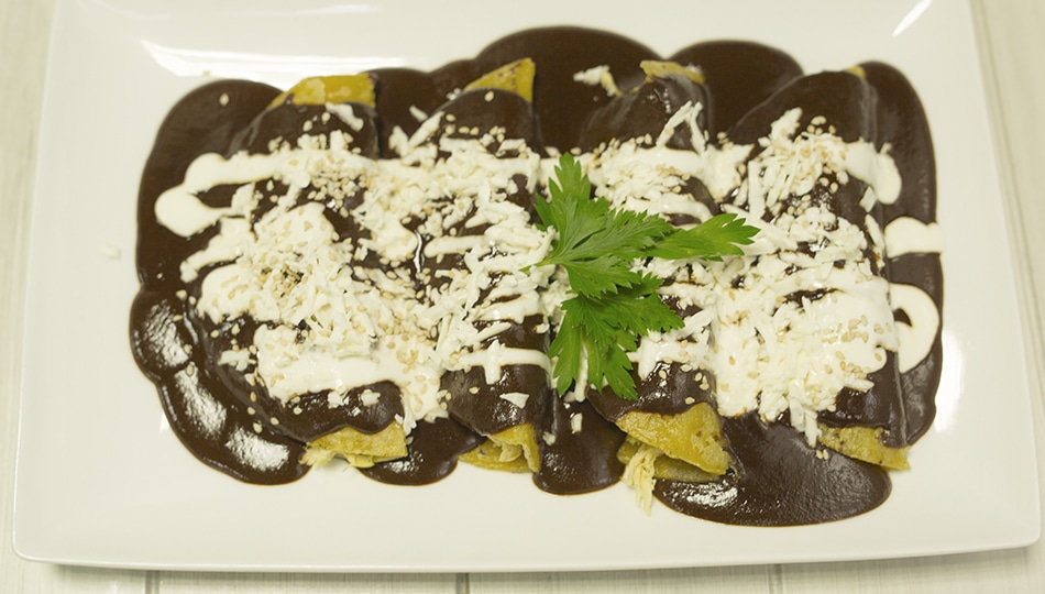 Enchiladas de Mole Rellenas
