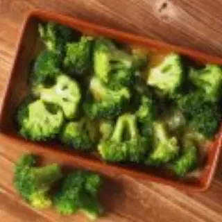 Broccoli with Wine and Garlic