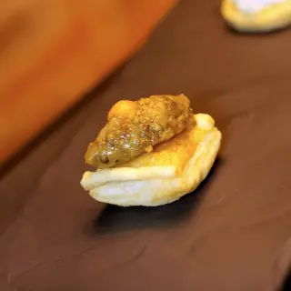 Coca de Berinjela com Romescu