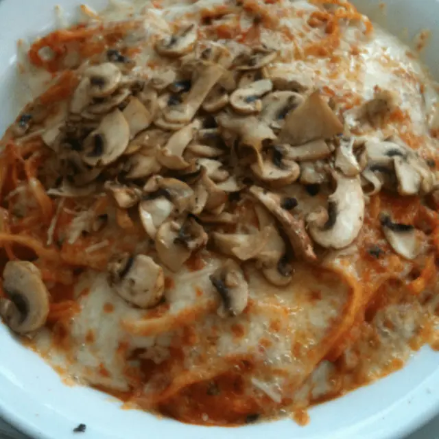 Linguini with Tomato and Mushroom Sauce