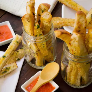 Garlic Breadsticks with Marinara Sauce