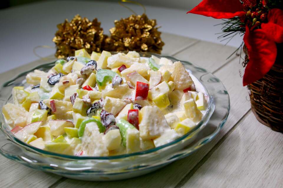 Ensalada Cremosa de Manzana, Apio y Piña