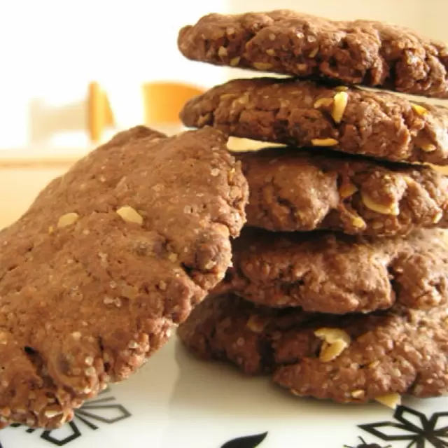 Oat Cookies with Chocolate and Nuts