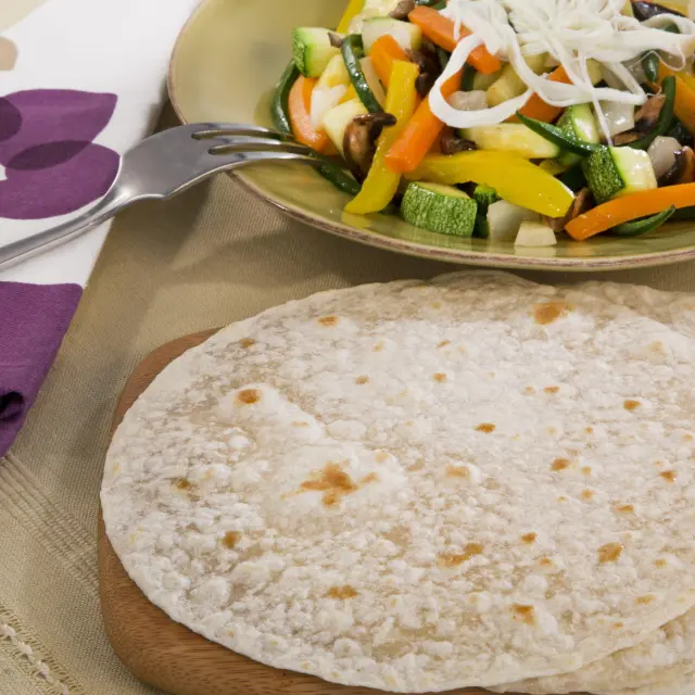 Espetinho de Vegetais com Queijo Oaxaca