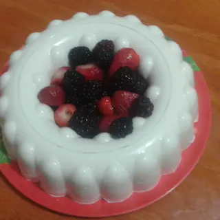 Goat Cheese Gelatin with Red Fruits