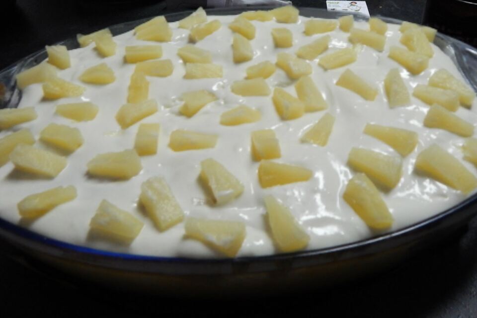 Pastel de Piña Triple Esponja