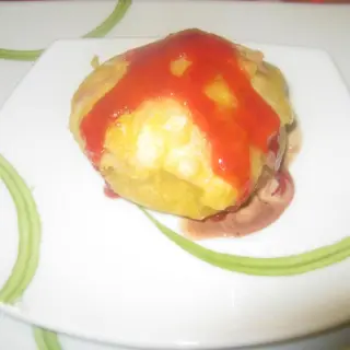 Tempura de sorvete com molho de morango