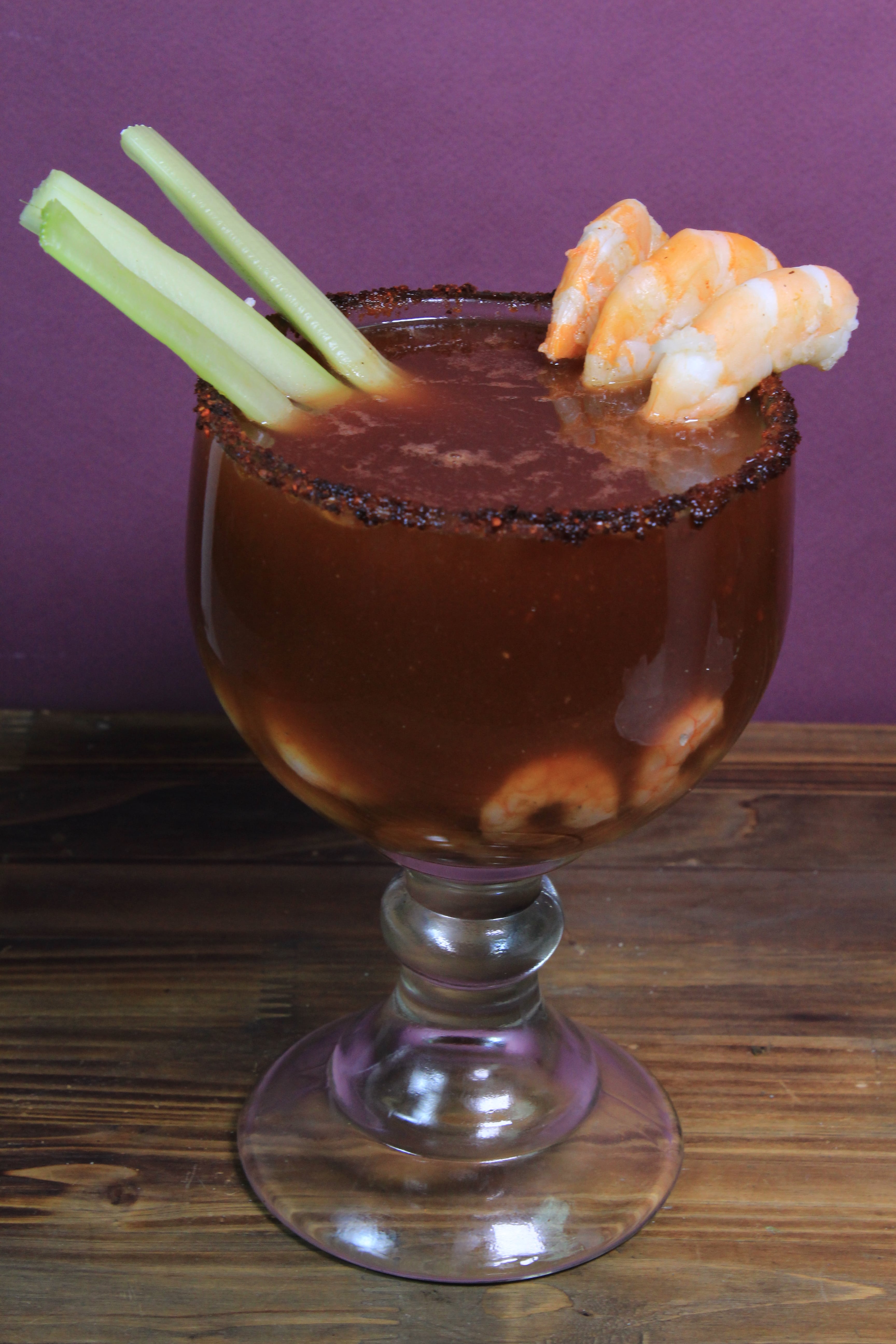 Michelada con Camarones