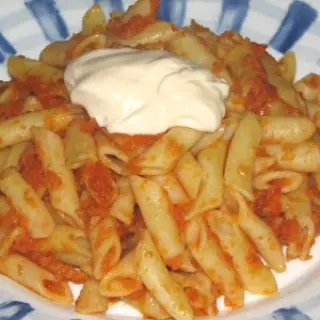 Macaroni with Reds