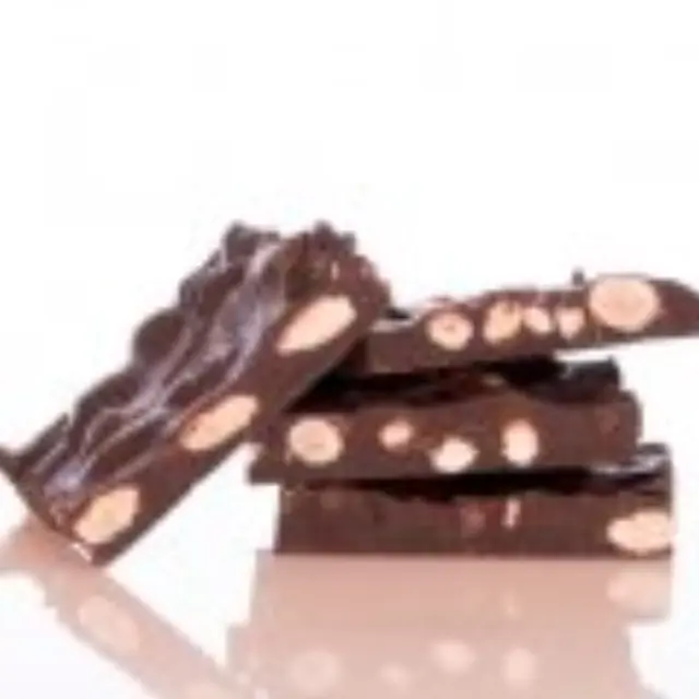 Chocolate Bar with Caramelized Almonds
