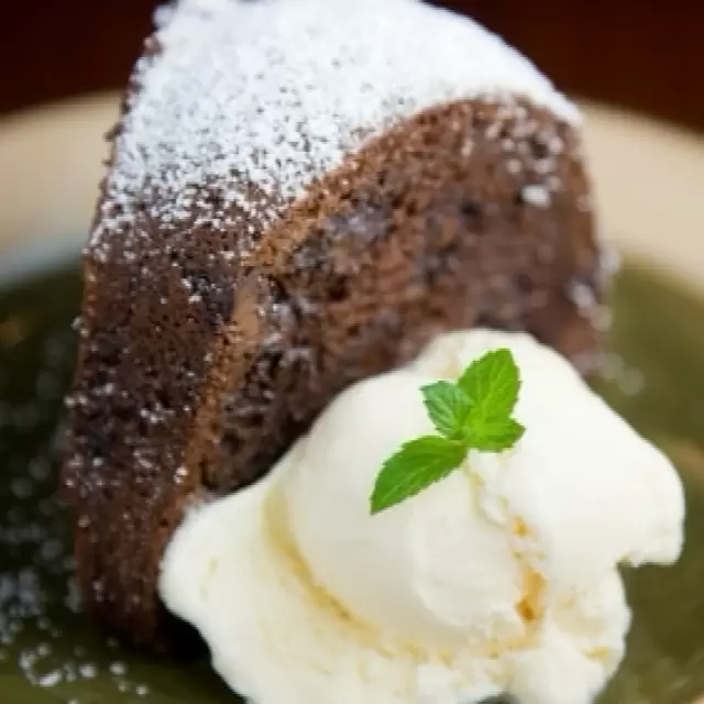 Panqué de Chocolate con Chispas de Chocolate