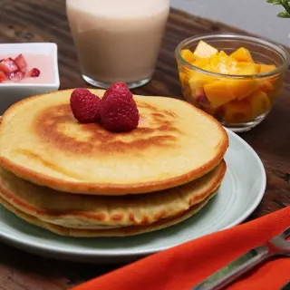 Pancakes with Strawberry Sauce Dairy-Free