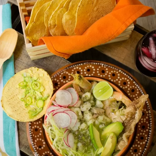 Pozole Verde con Camarón Fácil