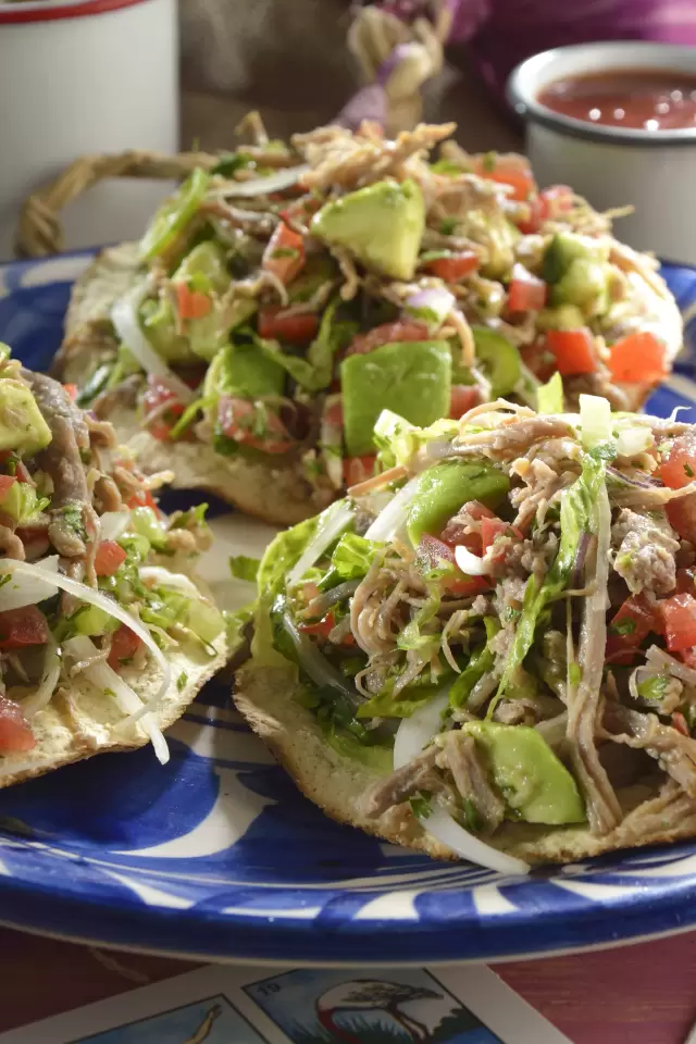 Tostadas de Salpicón de Res