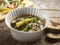 Caldo de Frango, Cogumelos e Vegetais