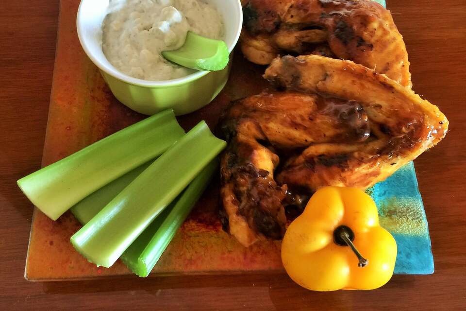 Alitas de Pollo con Salsa BBQ