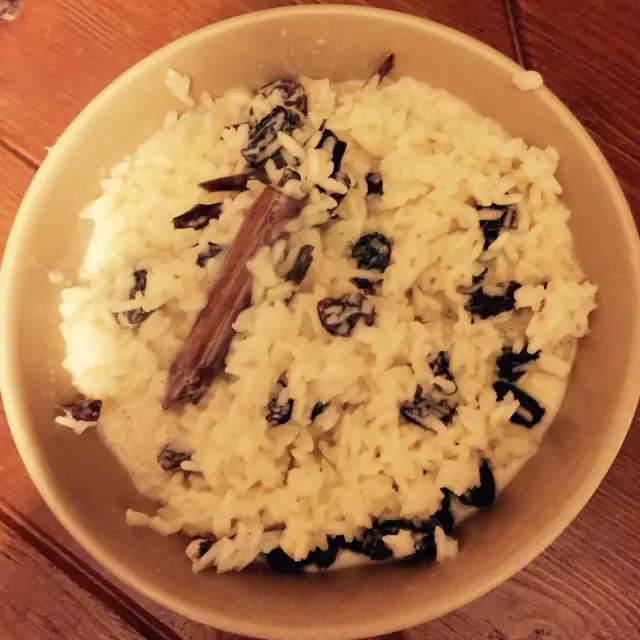 Pudim com Arroz e Uvas Passas
