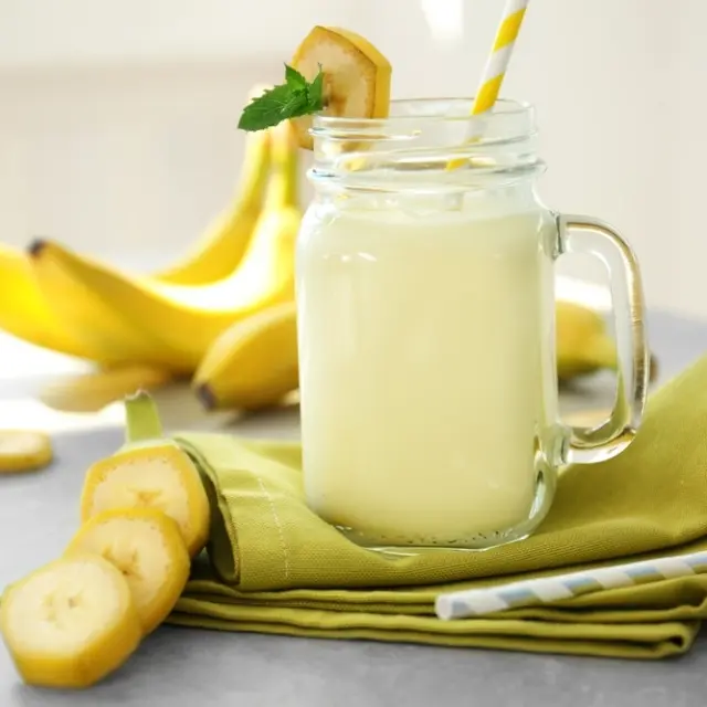 Light Banana and Protein Smoothie
