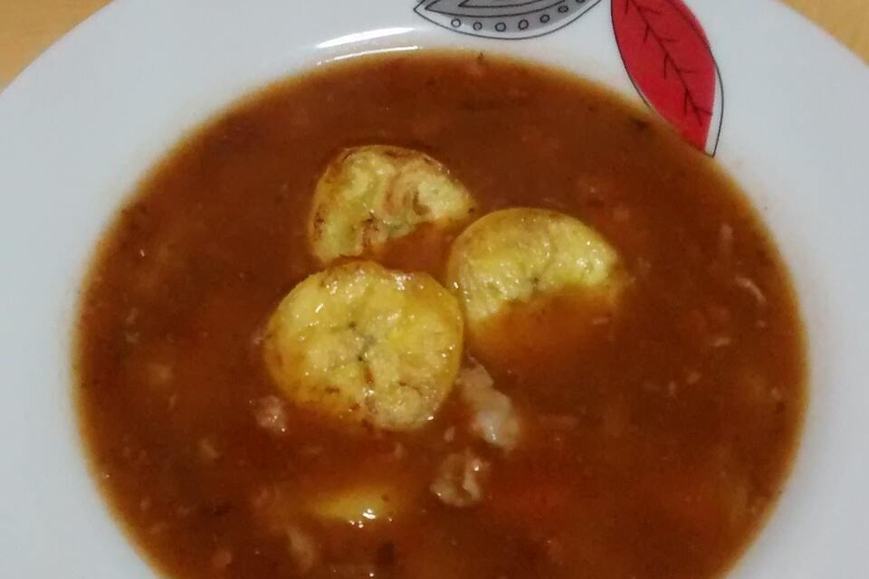 Sopa de Lentejas con Plátano Macho