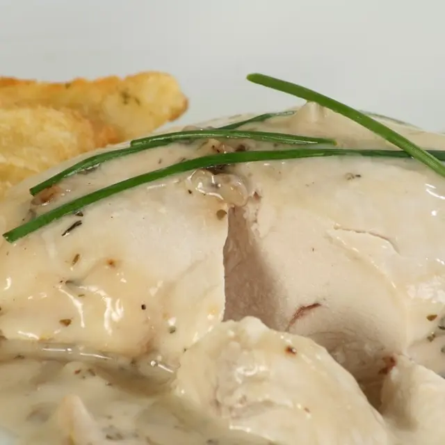 Peitos de Frango Cremosos às Finíssimas Ervas