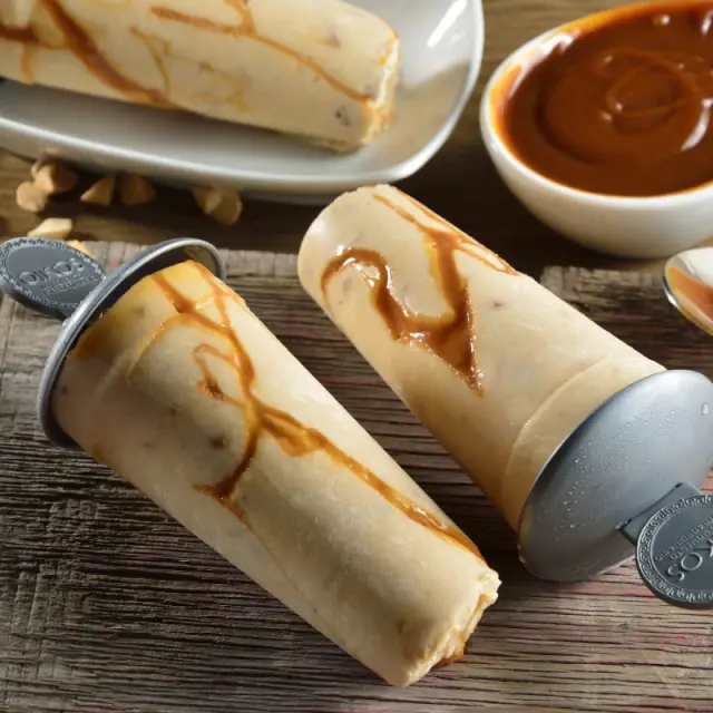 Paleta Gelada de Iogurte com Doce de Leite
